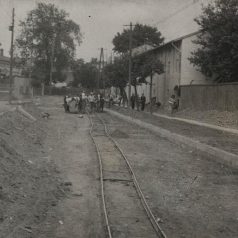 Powiększ obraz: Budowa drogi w Radomiu w okresie międzywojennym - 2