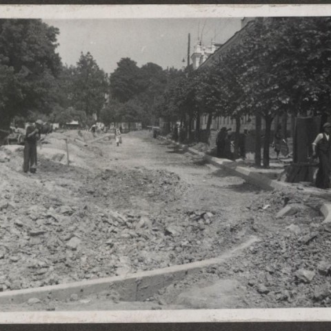 Powiększ obraz: Budowa drogi w Radomiu w okresie międzywojennym - 5